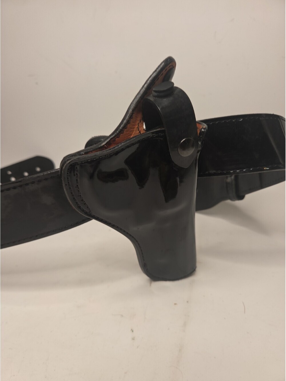 Vintage Black Leather Police Duty Belt Rig Set Holster 38 Special Stamped 38 Siz - Picture 4 of 5